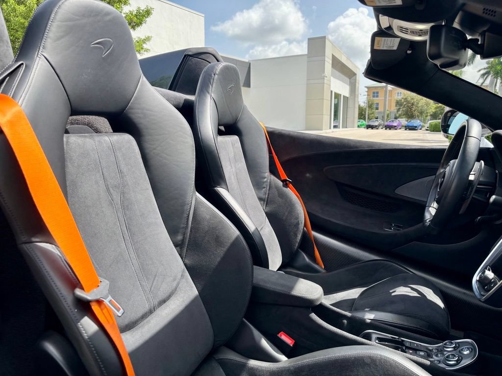 Used 2020 McLaren 600LT Spider photo 25