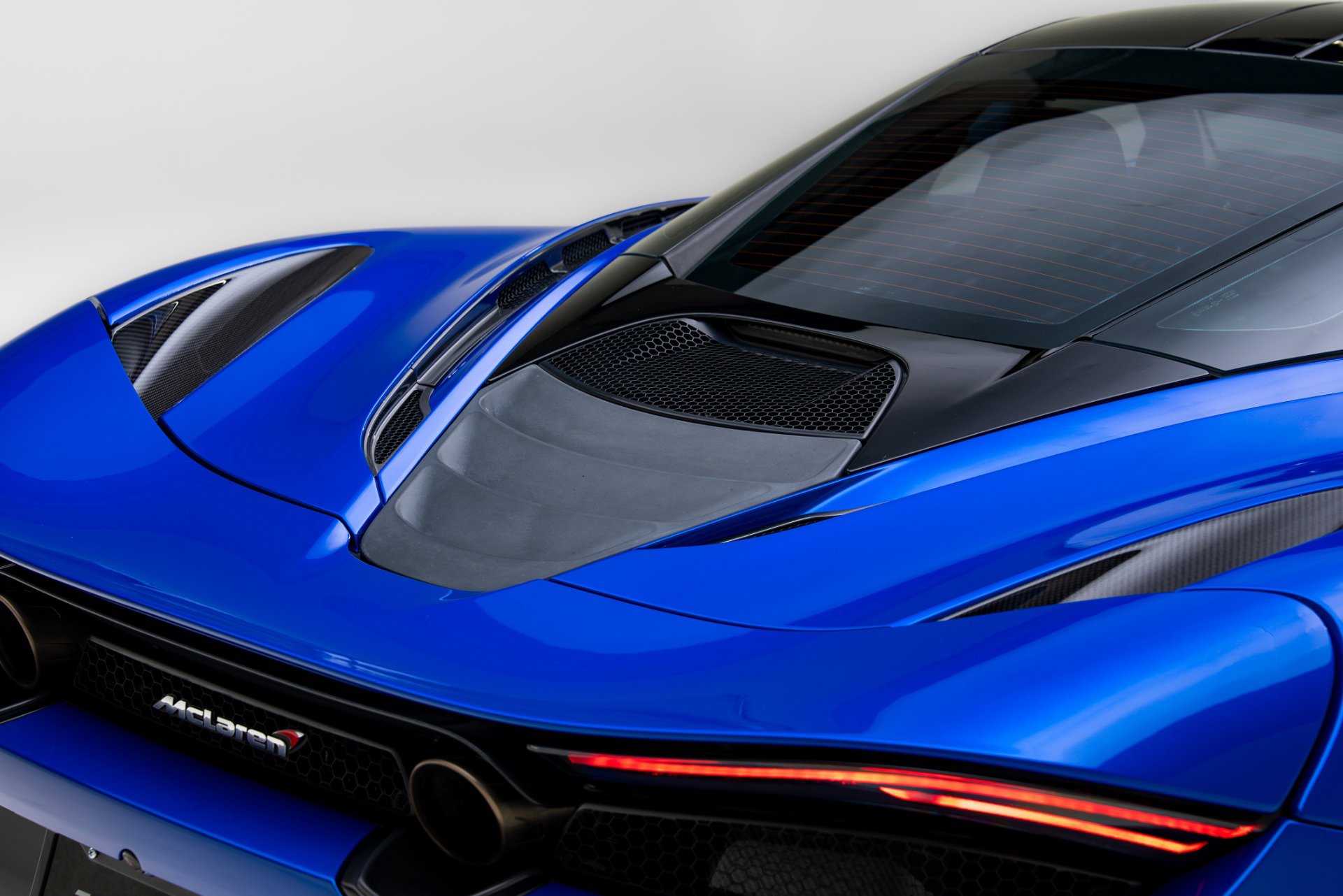 Used 2018 McLaren 720S Performance photo 37