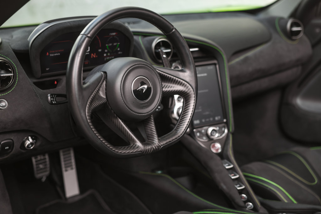 Used 2022 McLaren 720S Performance photo 27