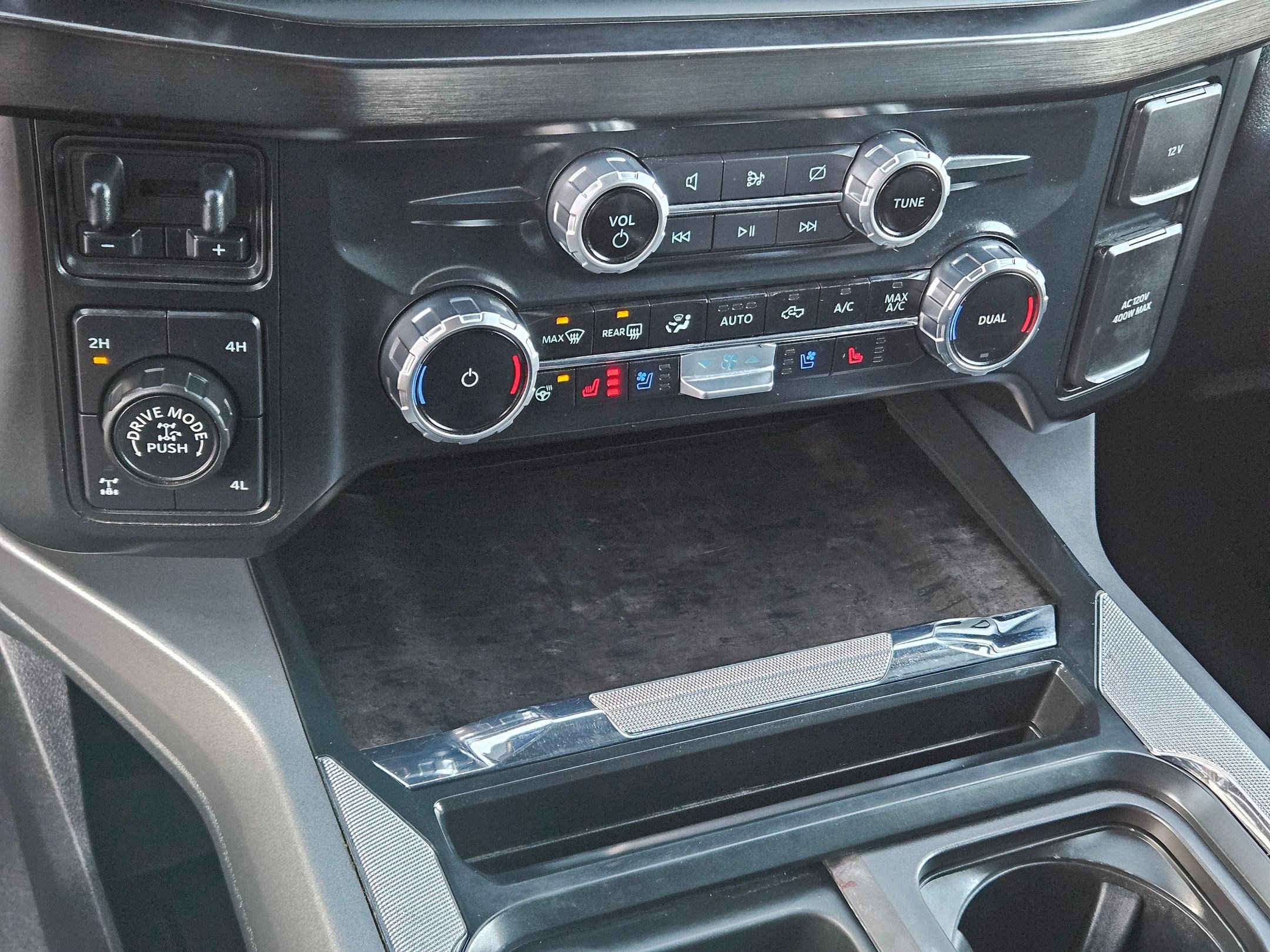 2023 Ford F350 Lariat