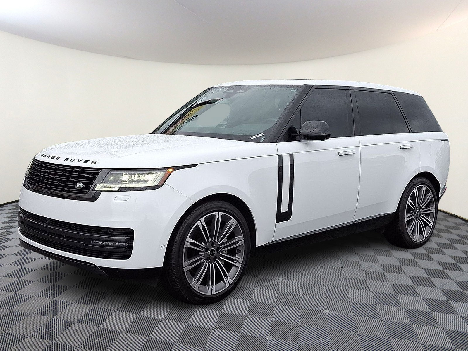Certified 2025 Land Rover Range Rover SE