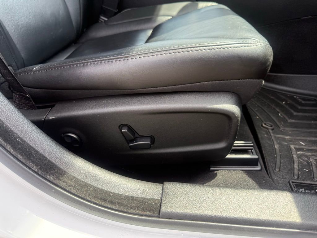 2020 Chrysler 300 Touring L