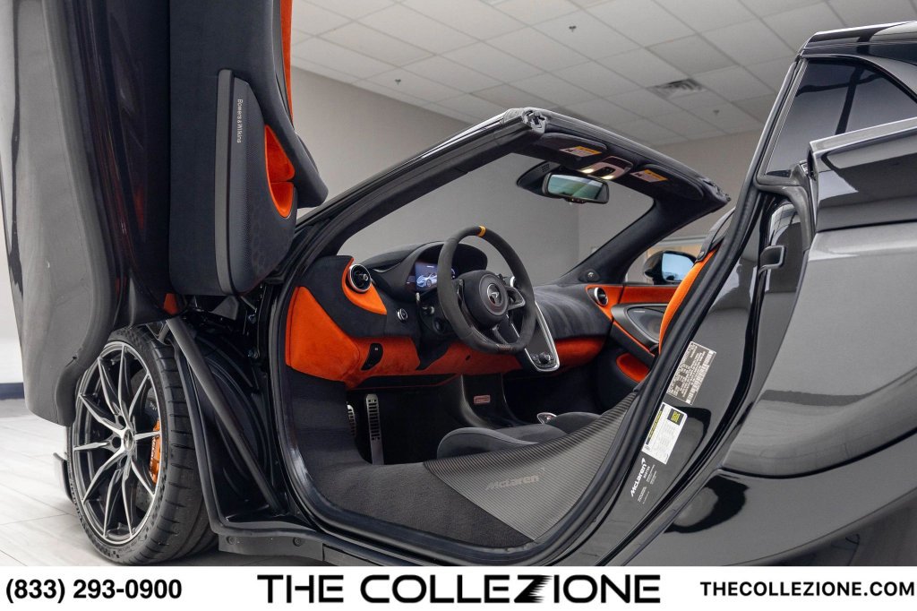Used 2020 McLaren 600LT Spider photo 35