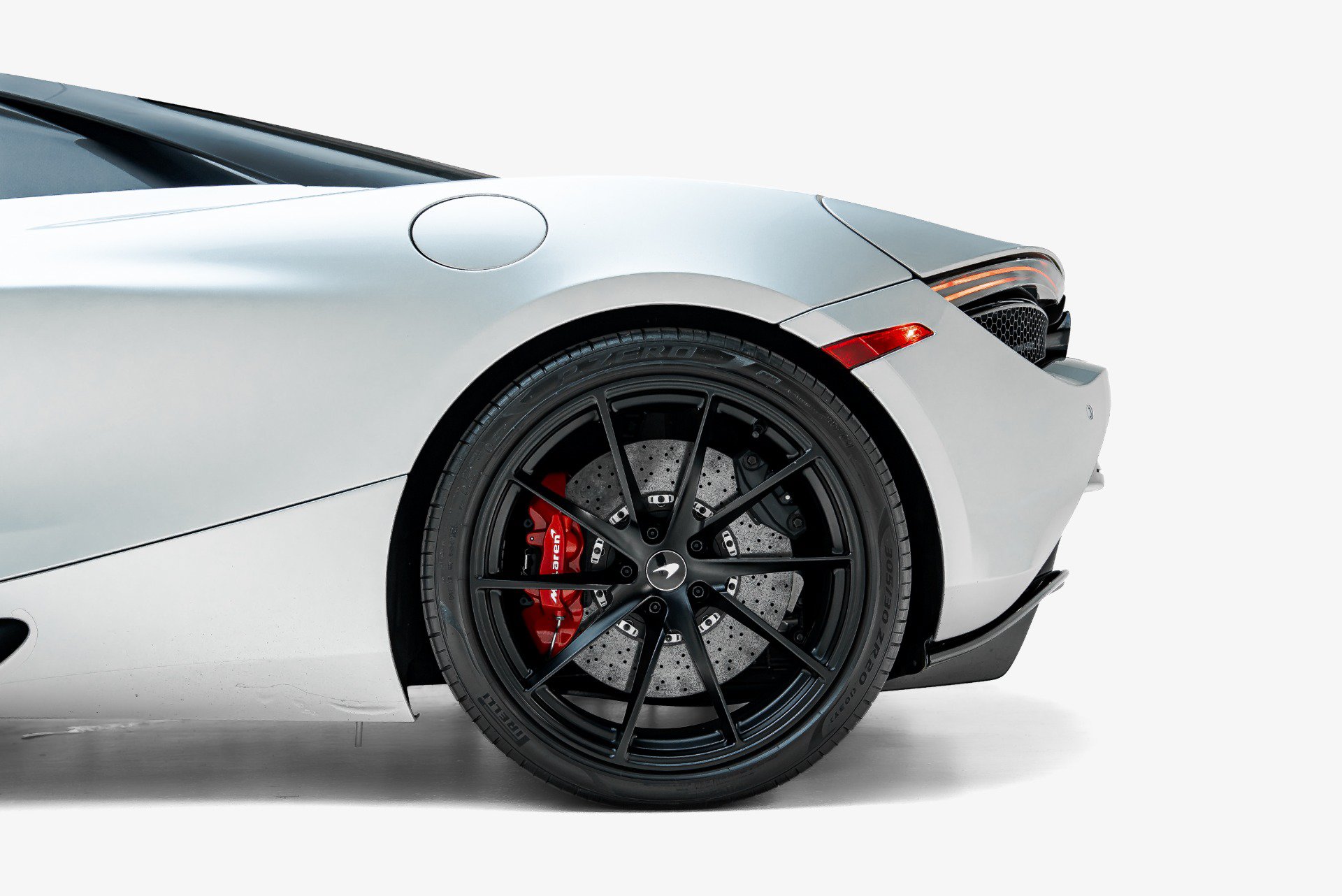 Used 2021 McLaren 720S Performance photo 17