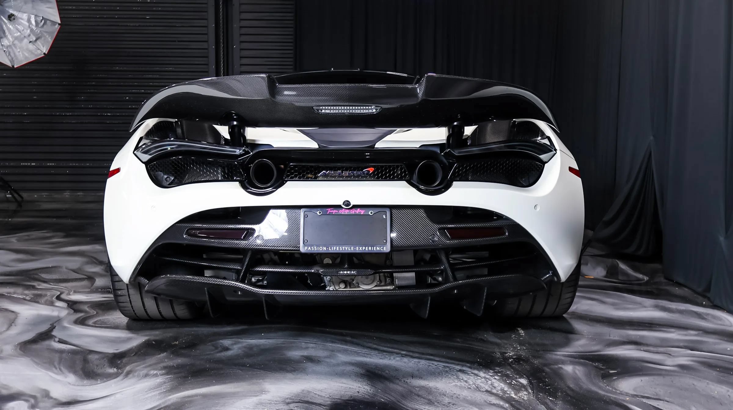 Used 2018 McLaren 720S Performance photo 16