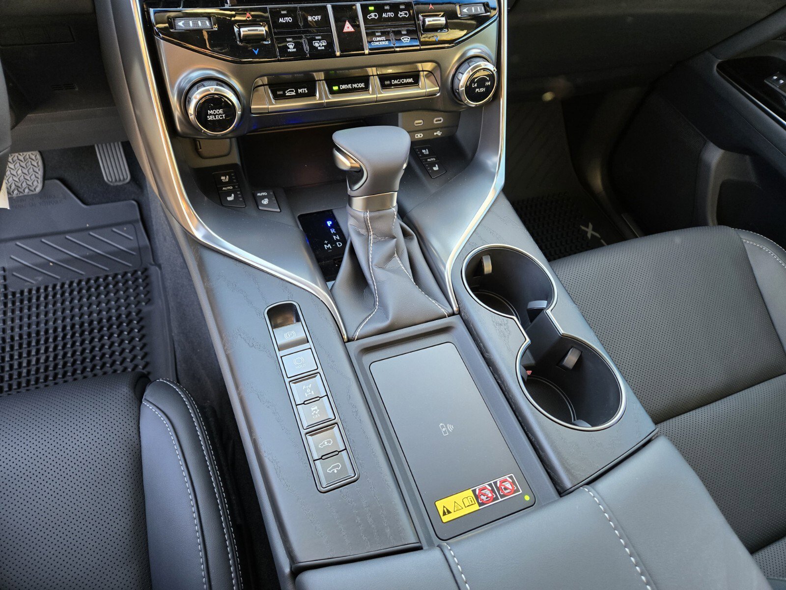 2026 Lexus LX 600 4WD w/ Luxury Package