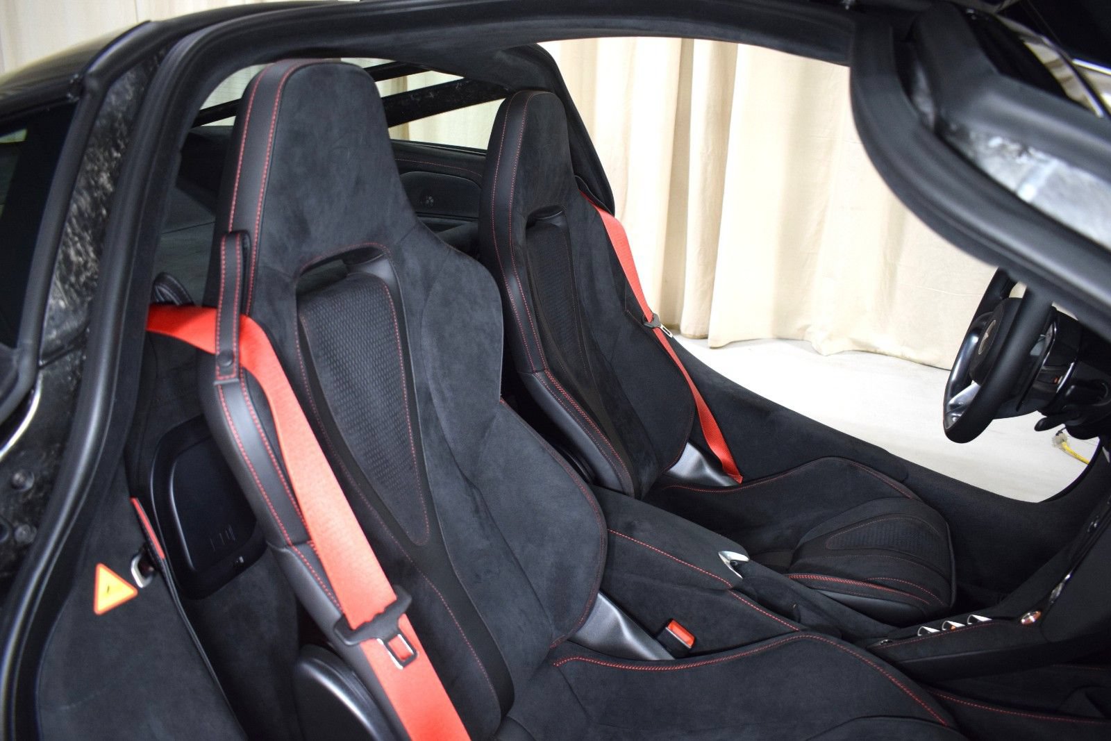 New 2026 McLaren 750S photo 19