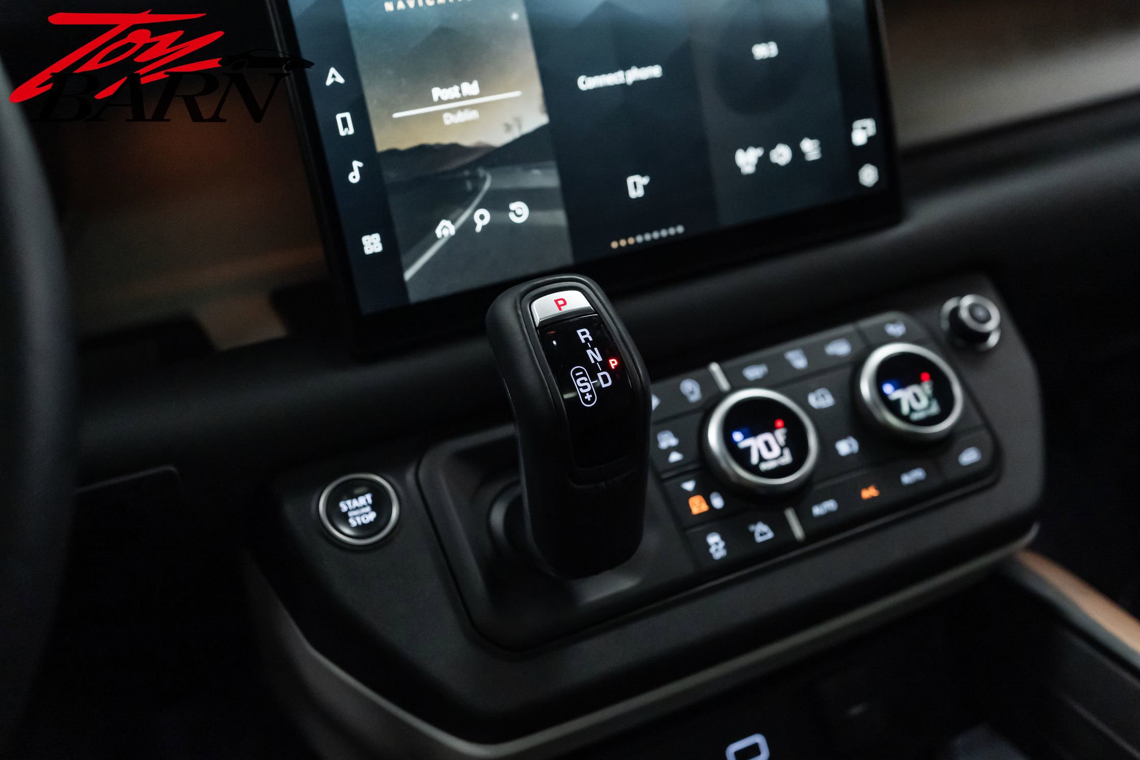 2023 Land Rover Defender 130 SE