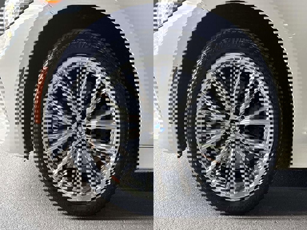 2023 BMW 330i xDrive Sedan