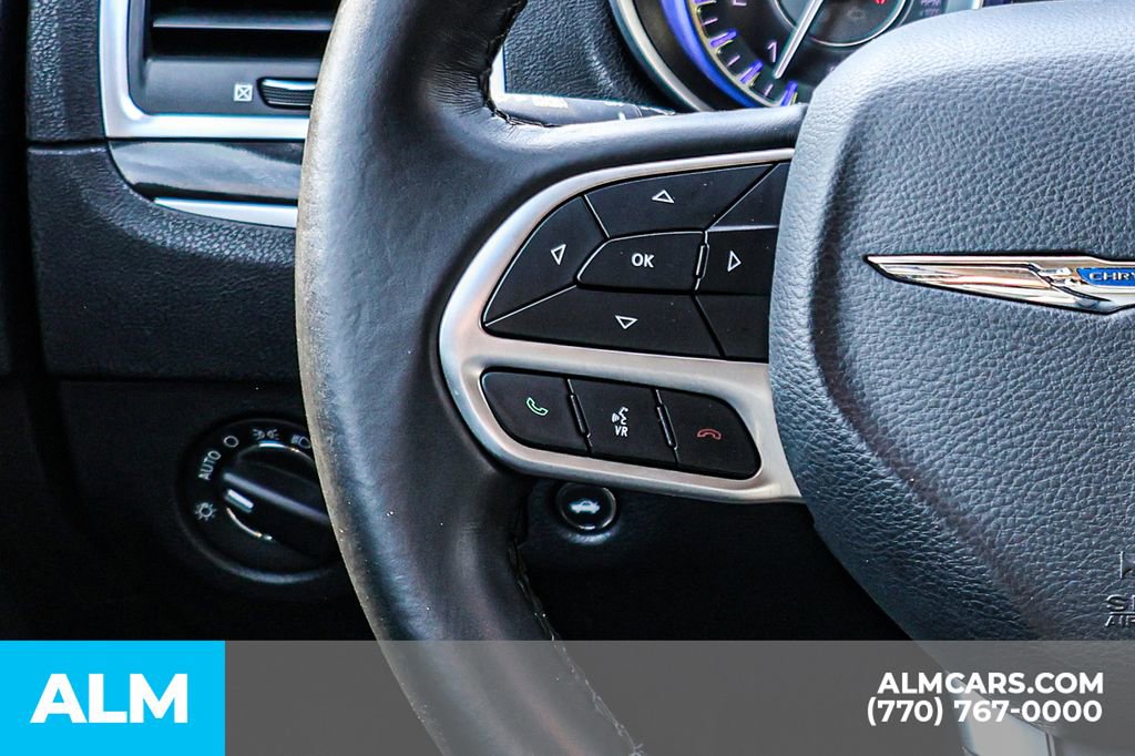 2017 Chrysler 300 Limited