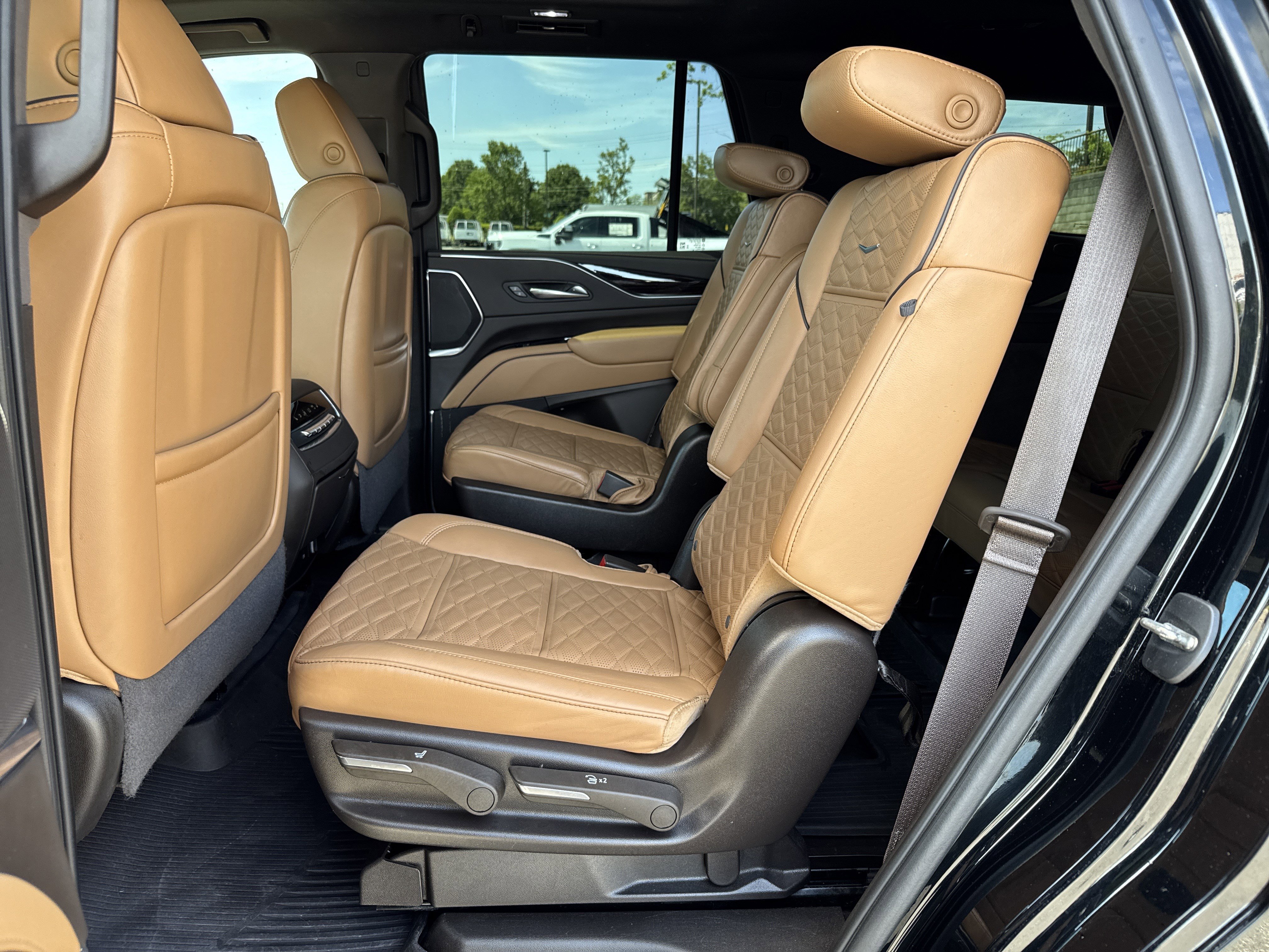 2022 Cadillac Escalade Sport