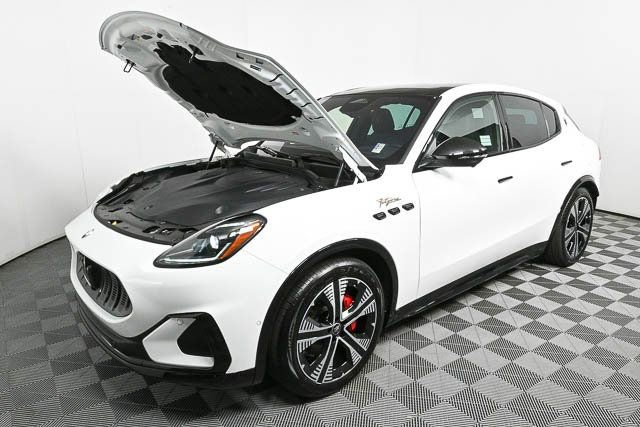 2025 Maserati Grecale Folgore