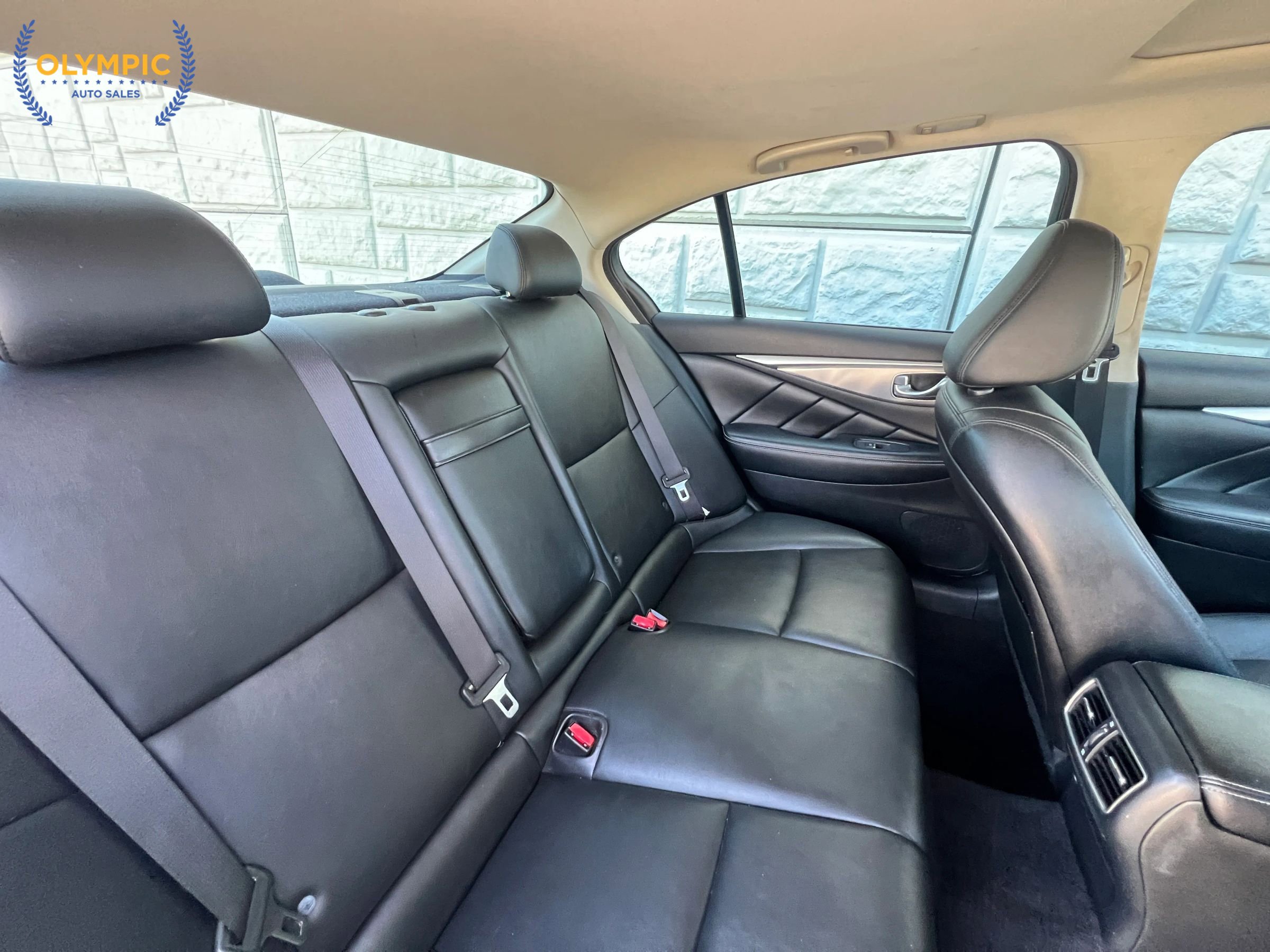 2014 INFINITI Q50 Premium