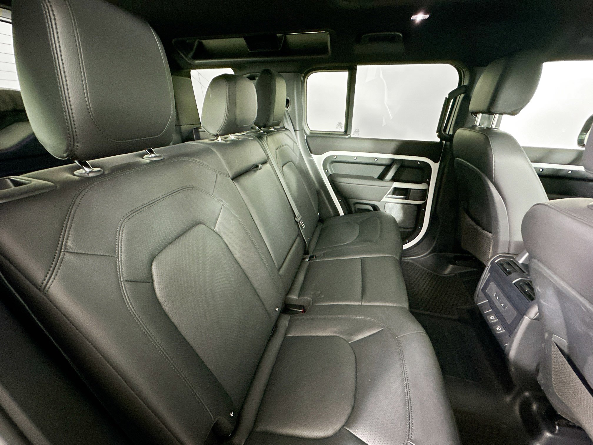 2024 Land Rover Defender 110 S