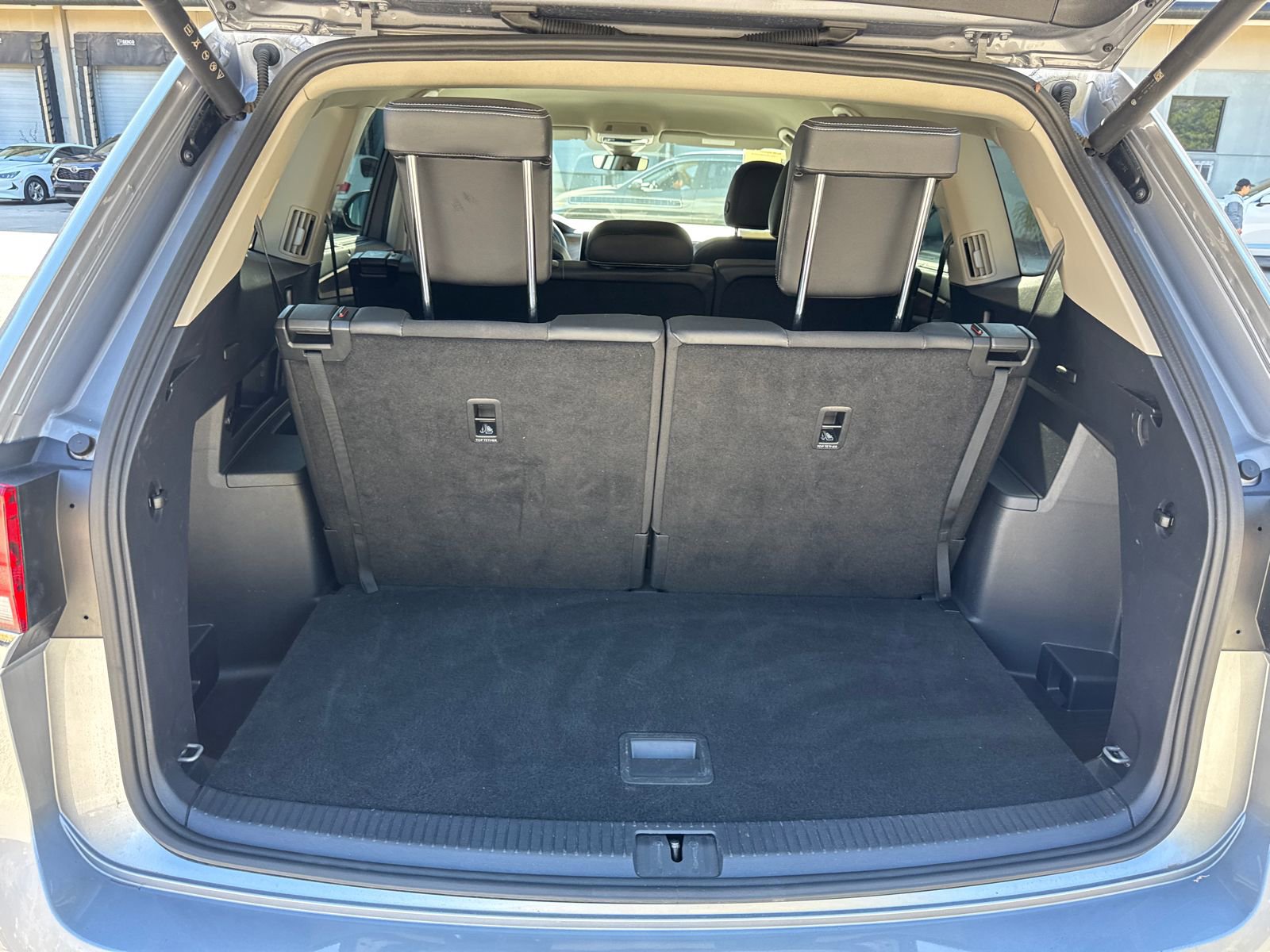 2025 Volkswagen Atlas SE