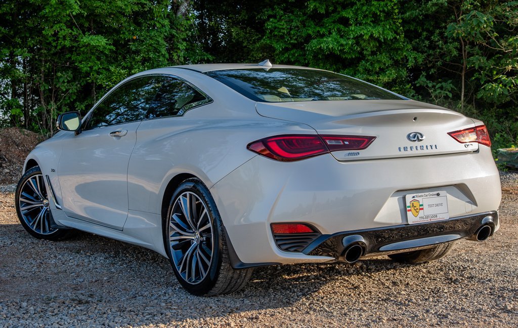 2017 INFINITI Q60 3.0t