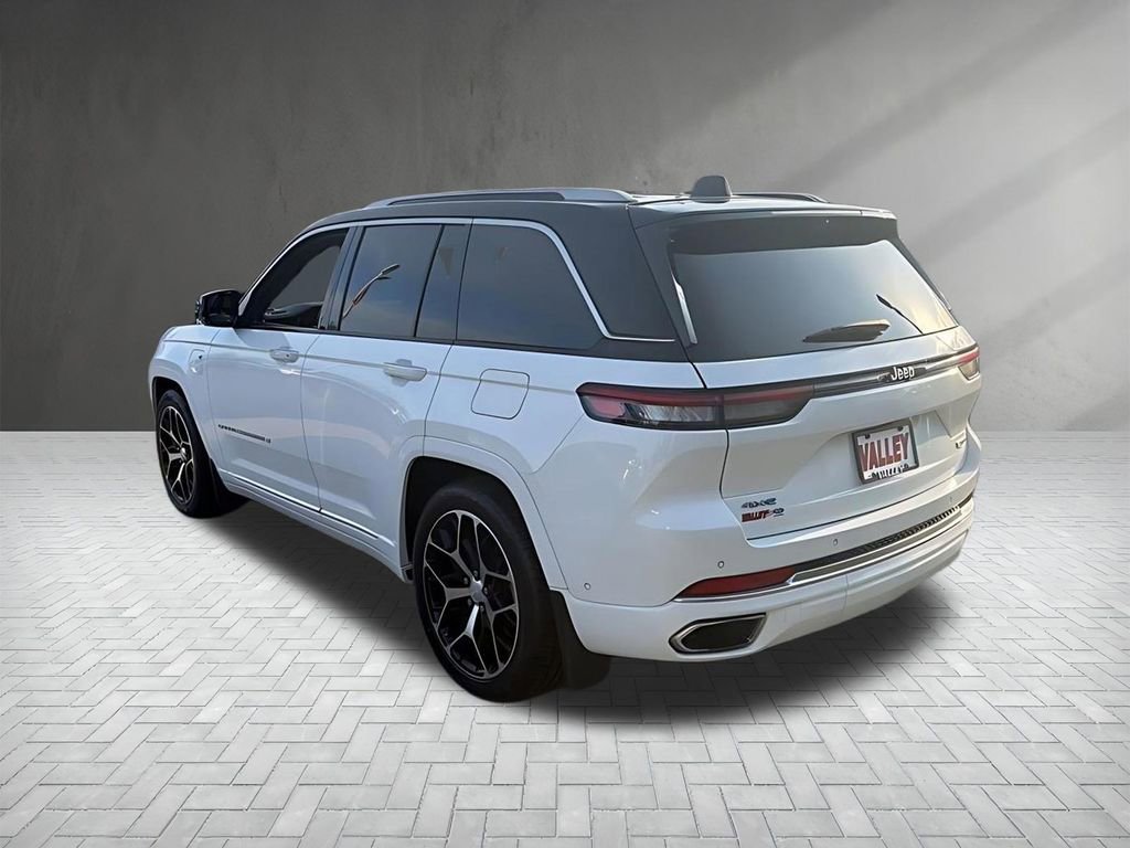 2022 Jeep Grand Cherokee Summit