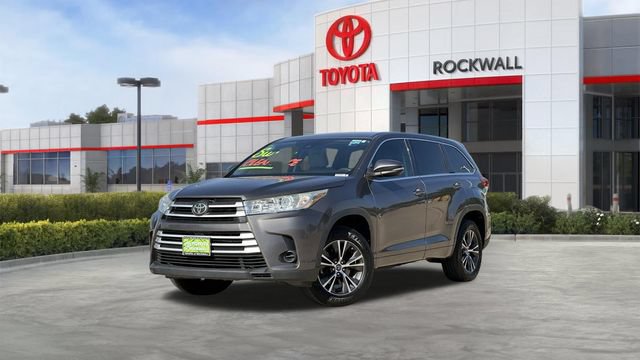 Used 2017 Toyota Highlander LE