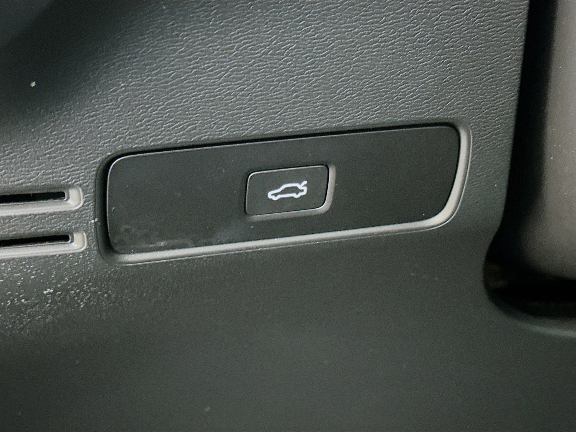 2025 Volvo Xc40 B5 Core