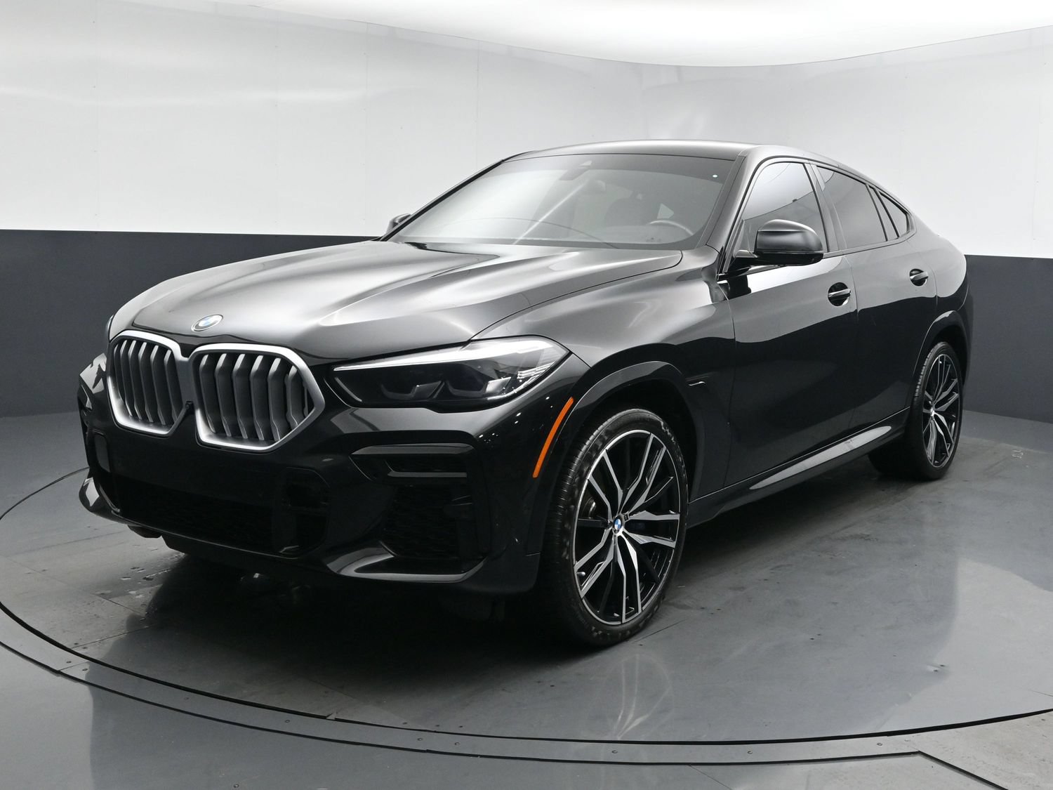 Used 2023 BMW X6 xDrive40i w/ M Sport Package