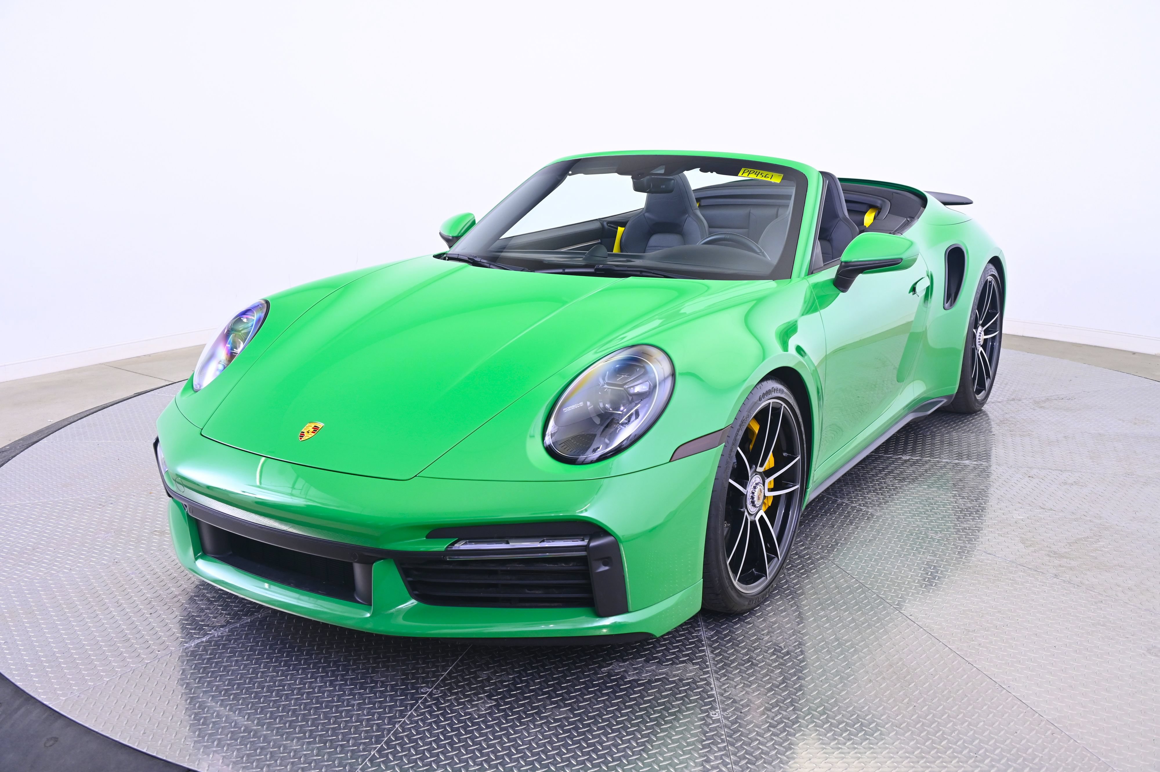中古Cemenzal セメンザル アール クリーム＋グリーンボクシン Used Porsche 911 for Sale in Tallmadge, OH - Autotrader