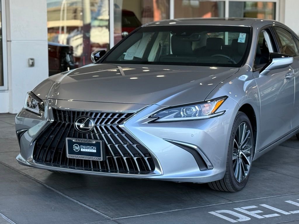2024 Lexus ES 250
