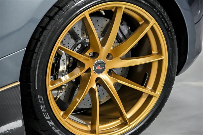 Used 2018 McLaren 720S photo 21