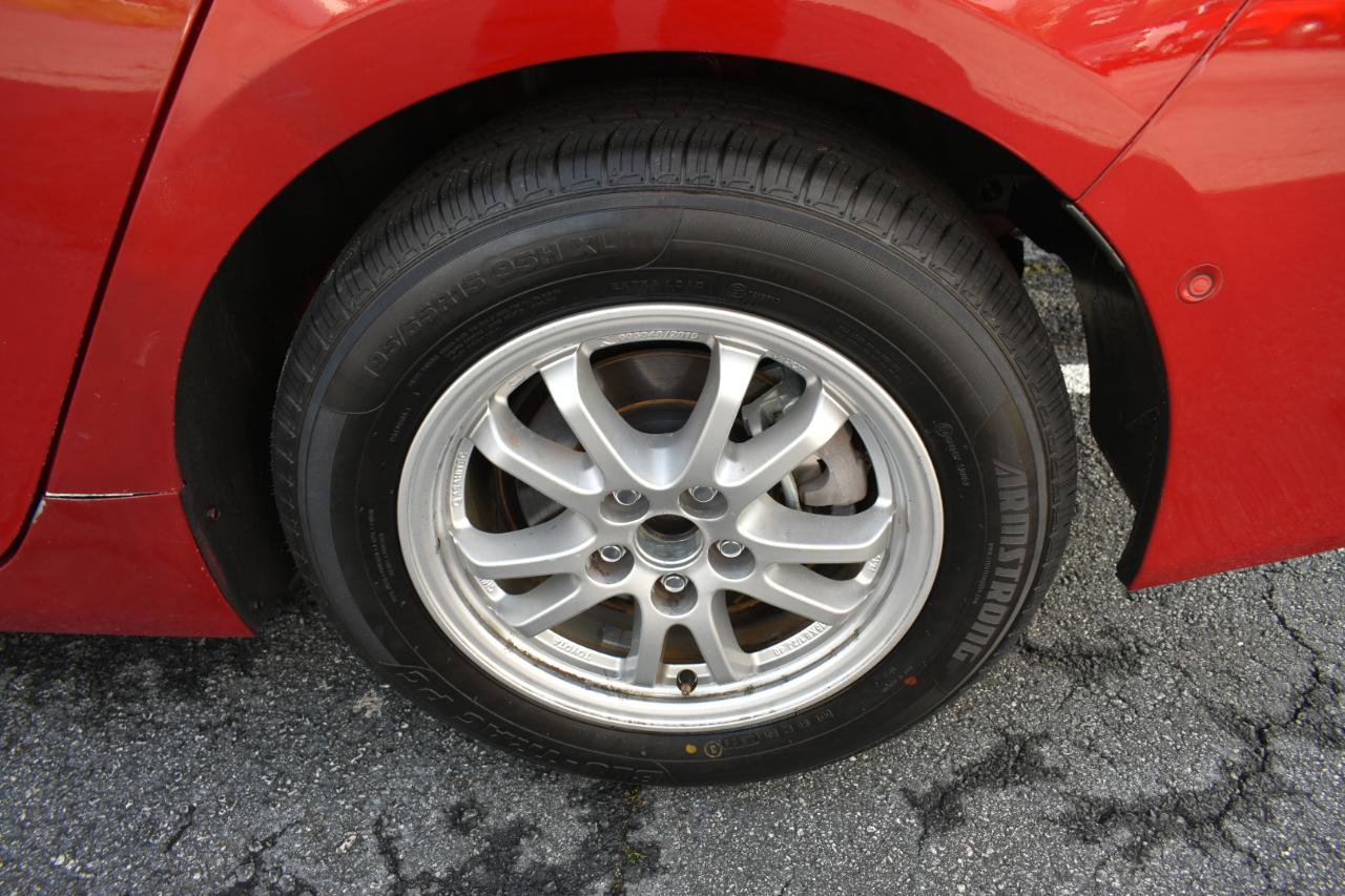 2022 Toyota Prius LE