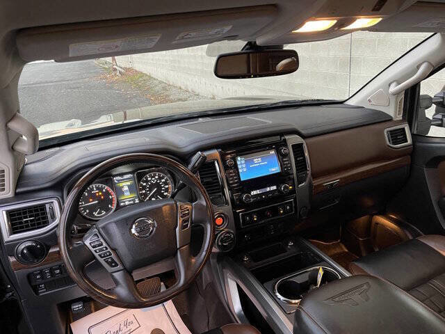 2017 Nissan Titan Platinum Reserve