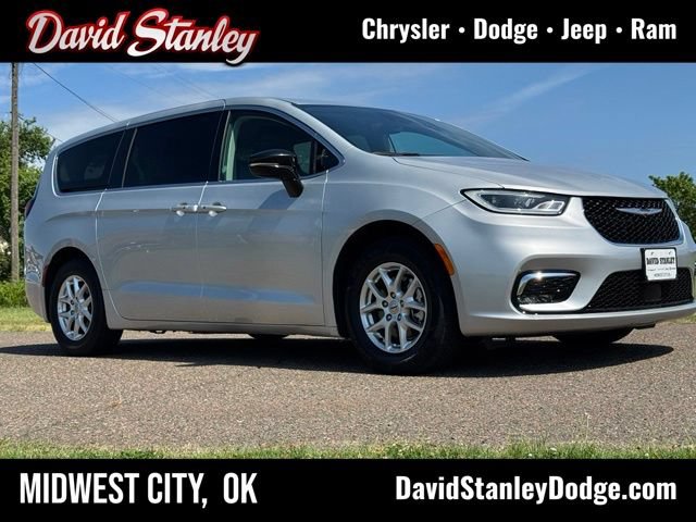 Certified 2024 Chrysler Pacifica Touring-L