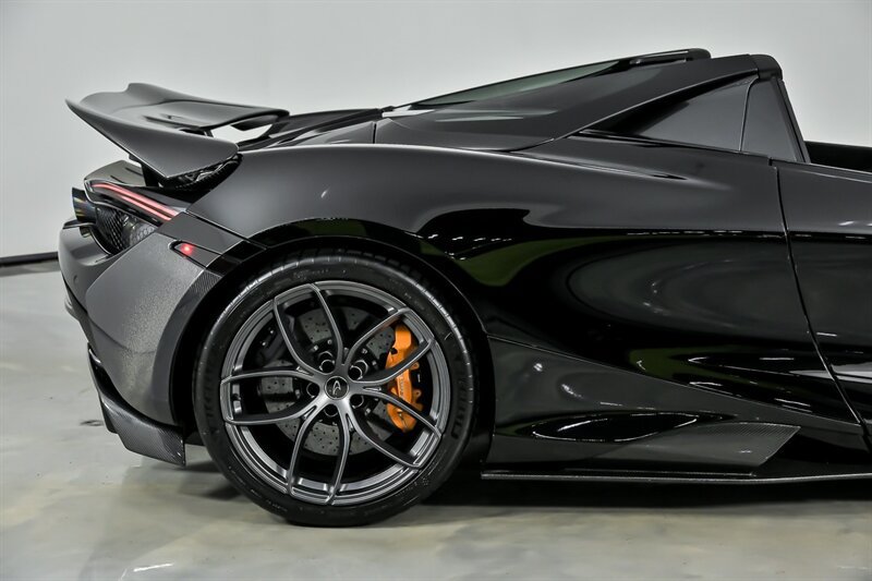 Used 2020 McLaren 720S Performance photo 17