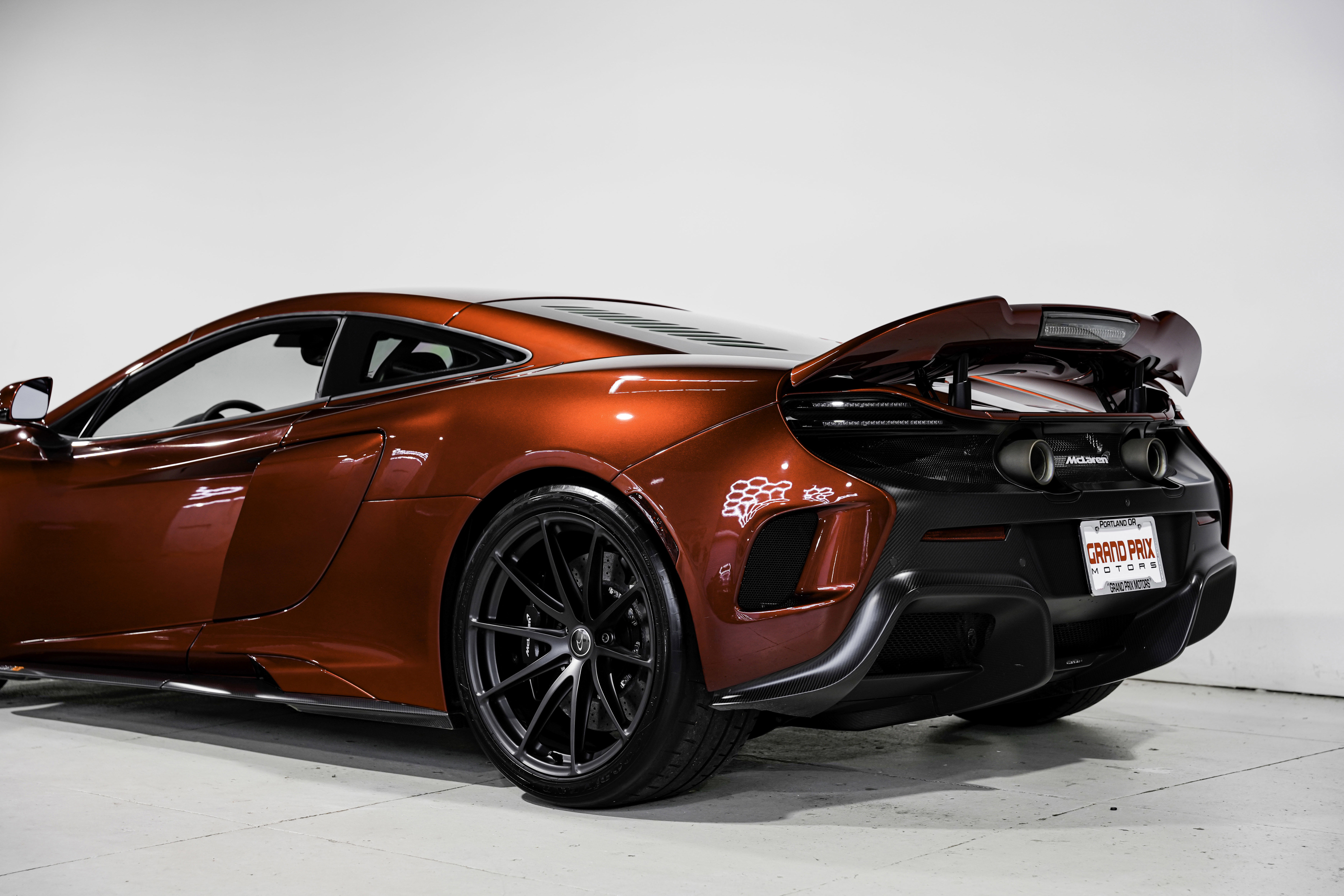 Used 2016 McLaren 675LT Coupe photo 30