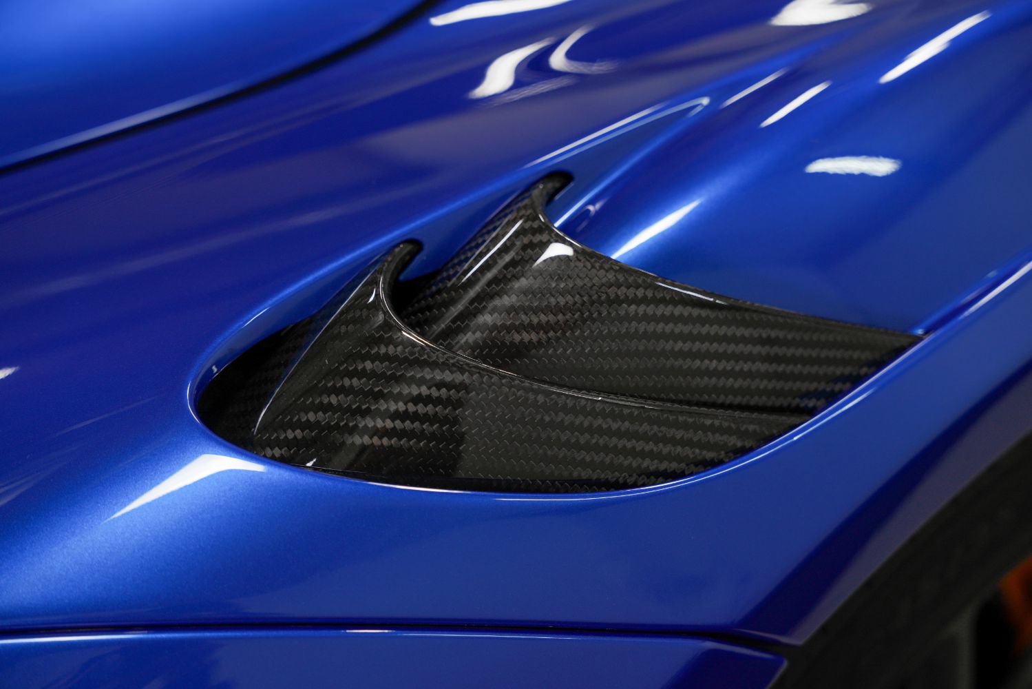 Used 2022 McLaren 765LT photo 18