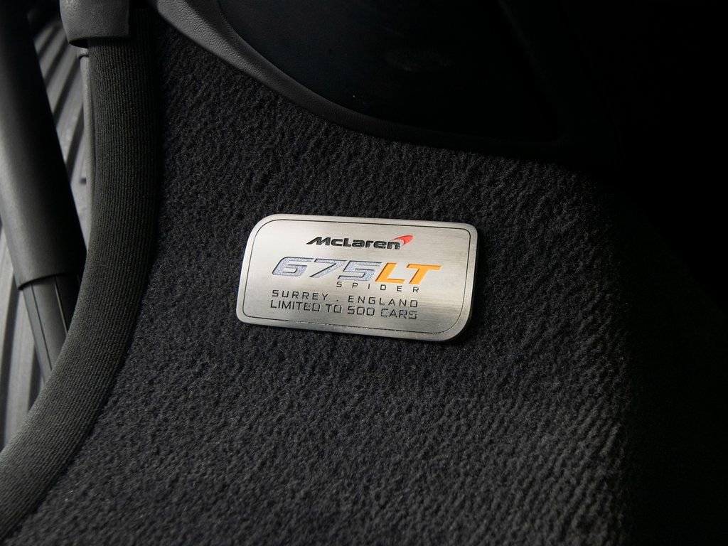 Used 2016 McLaren 675LT Spider photo 27