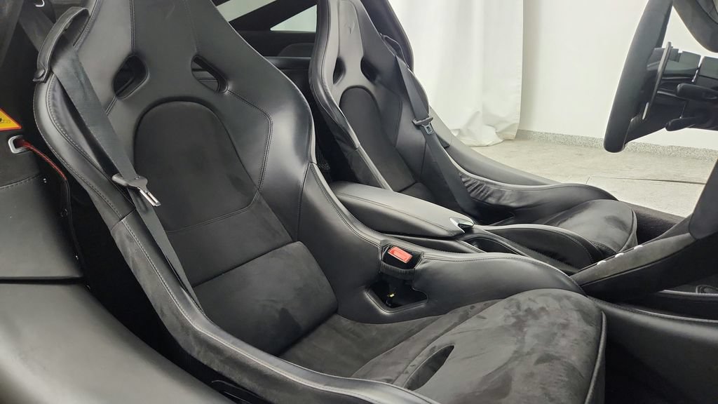 Used 2018 McLaren 720S Performance photo 42