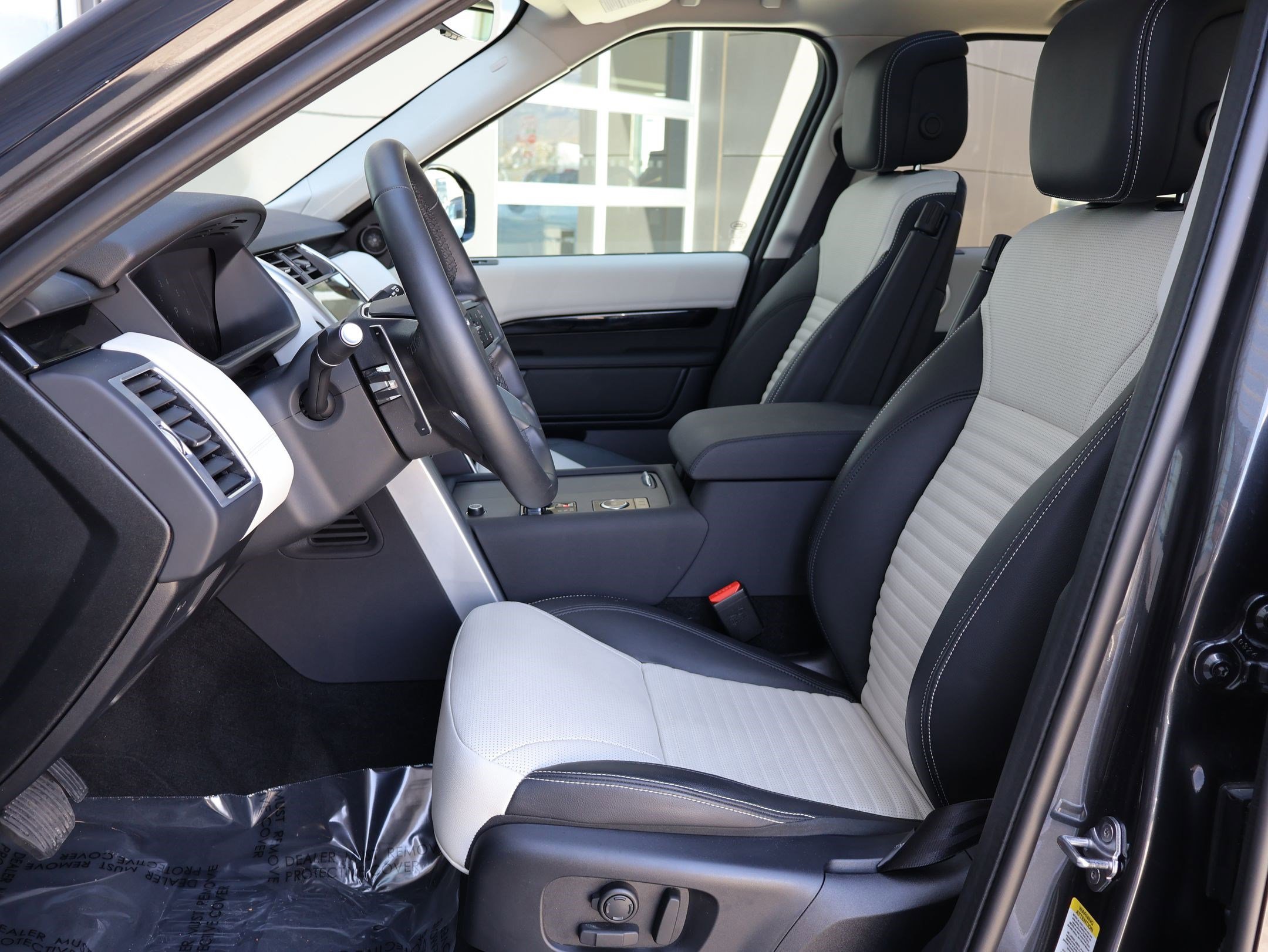 2025 Land Rover Discovery S