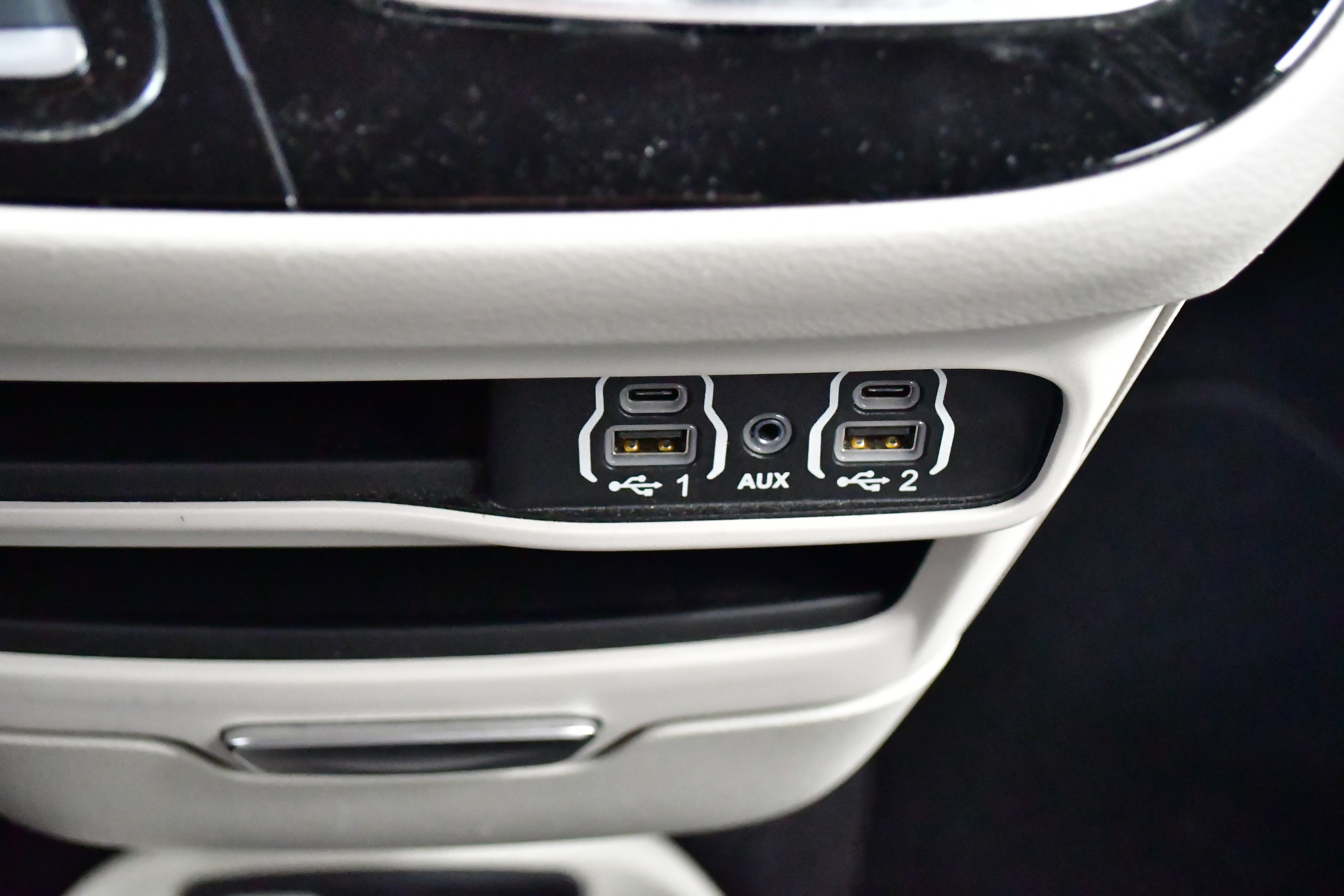 2023 Chrysler Pacifica Touring-L