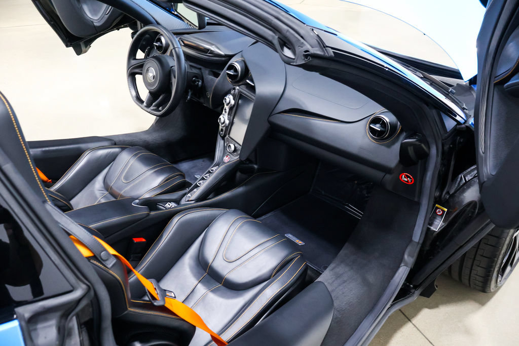 Used 2022 McLaren 765LT photo 60