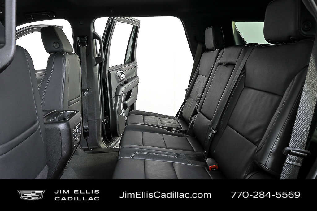 2025 Chevrolet Suburban LT