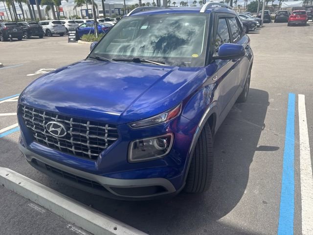 Used 2022 Hyundai Venue Limited w/ Cargo Package