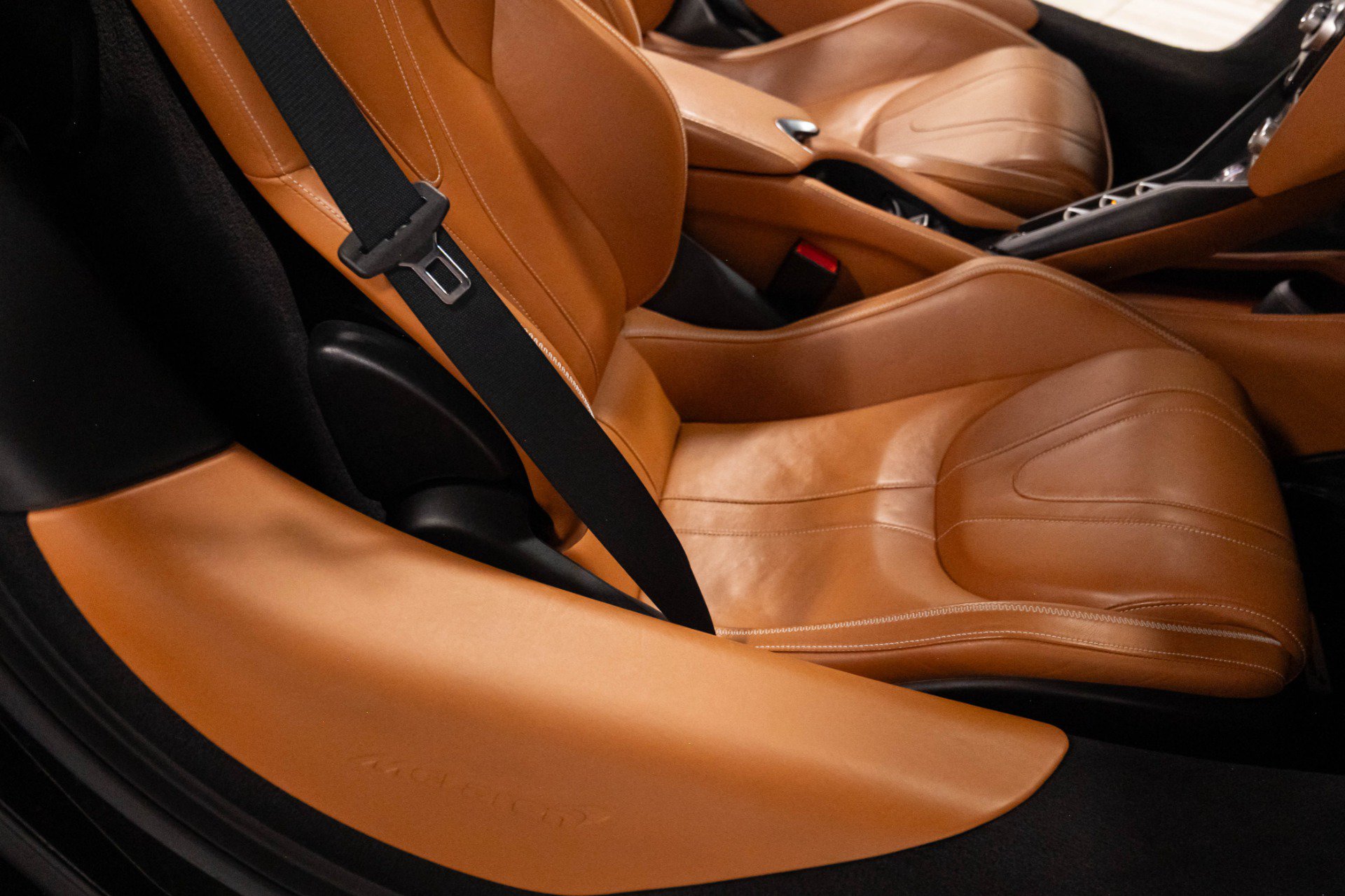 Used 2020 McLaren 720S Luxury photo 33
