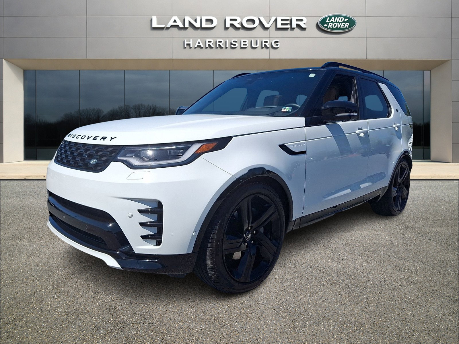 Used 2024 Land Rover Discovery Dynamic SE
