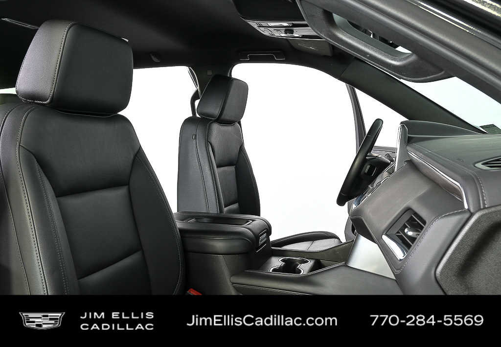 2025 Chevrolet Suburban LT