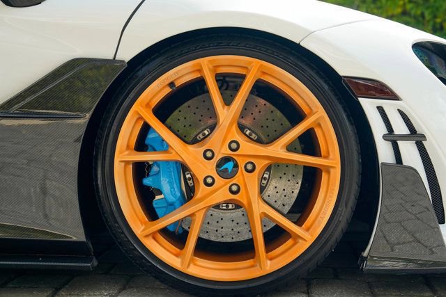 Used 2019 McLaren 720S Performance photo 35