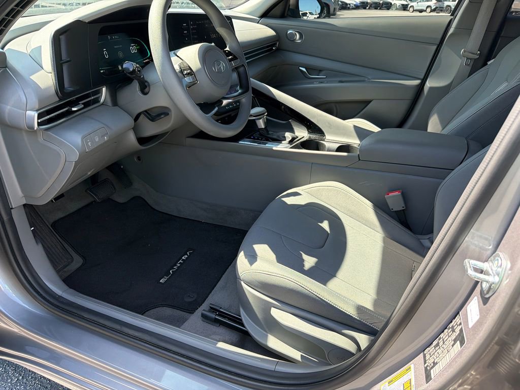 2025 Hyundai Elantra Blue