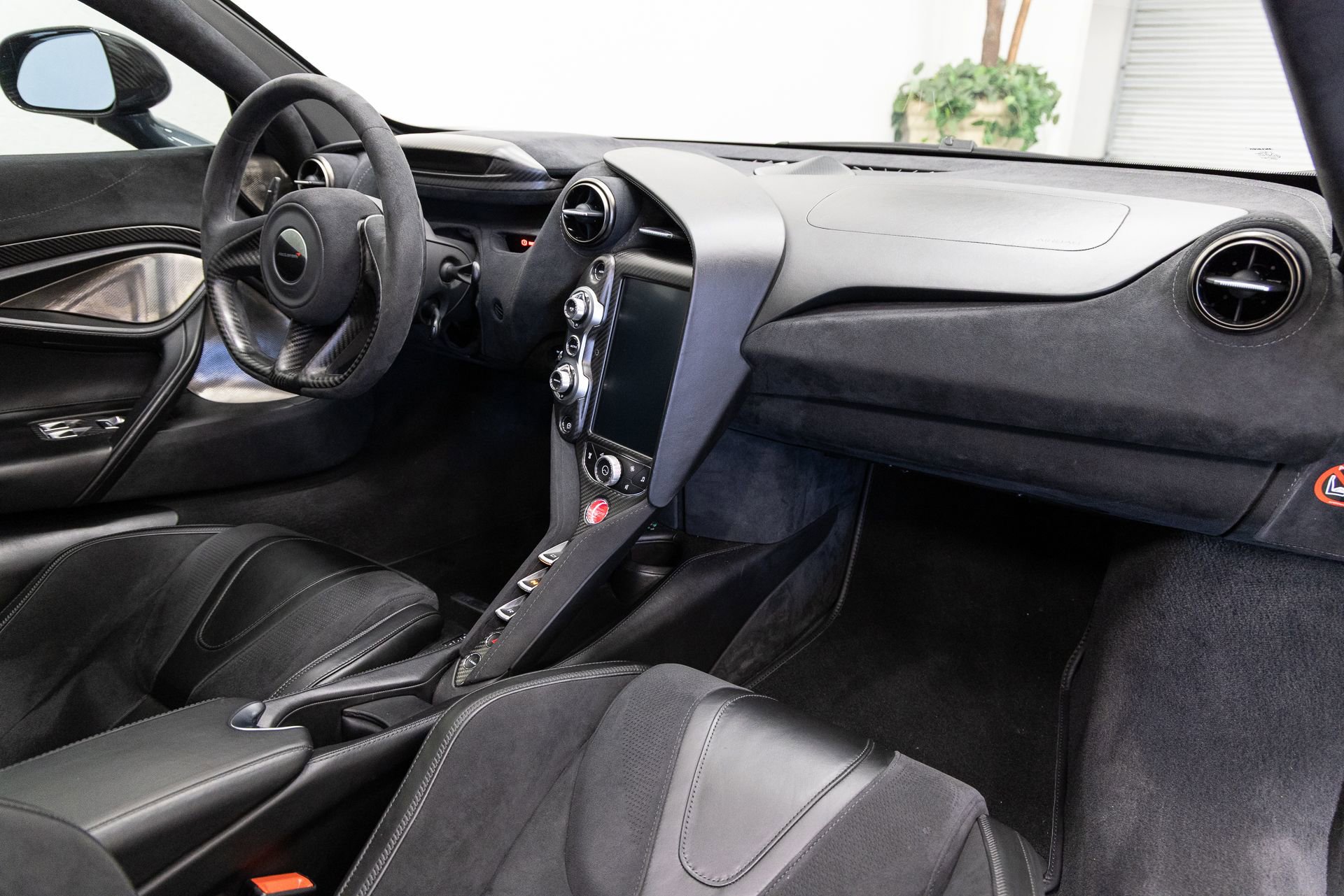 Used 2018 McLaren 720S Performance photo 11