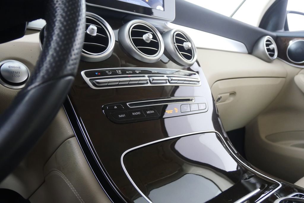 2017 Mercedes-Benz GLC 300 4MATIC