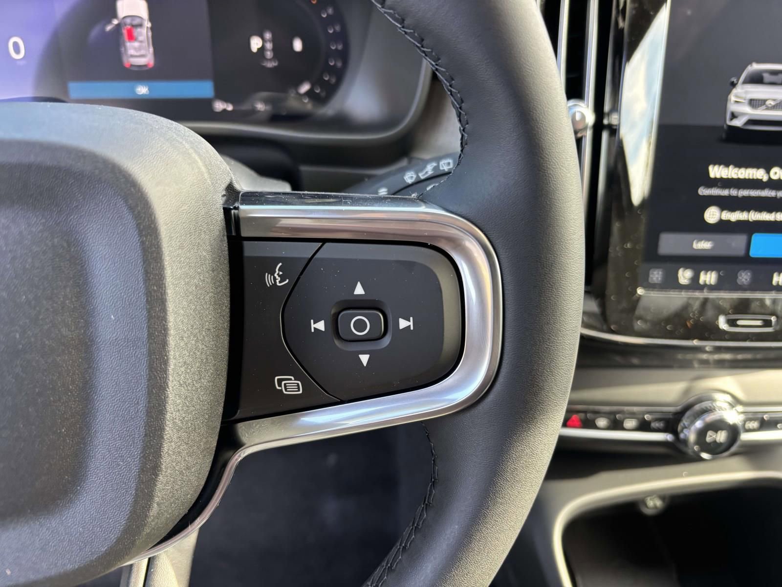 2026 Volvo Xc40 B5 Plus