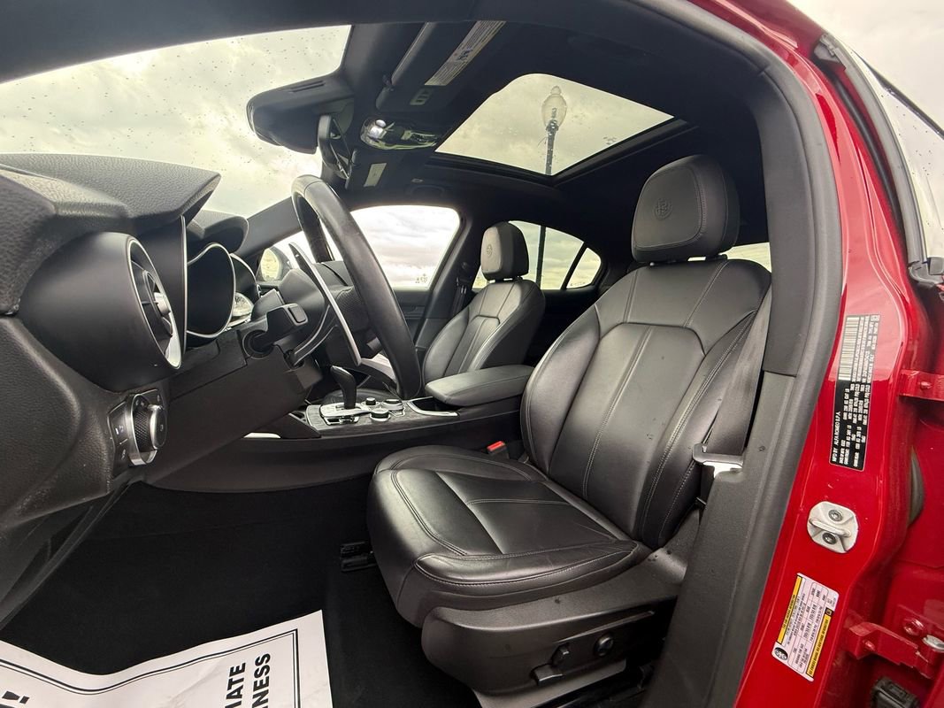 2022 Alfa Romeo Stelvio Sprint