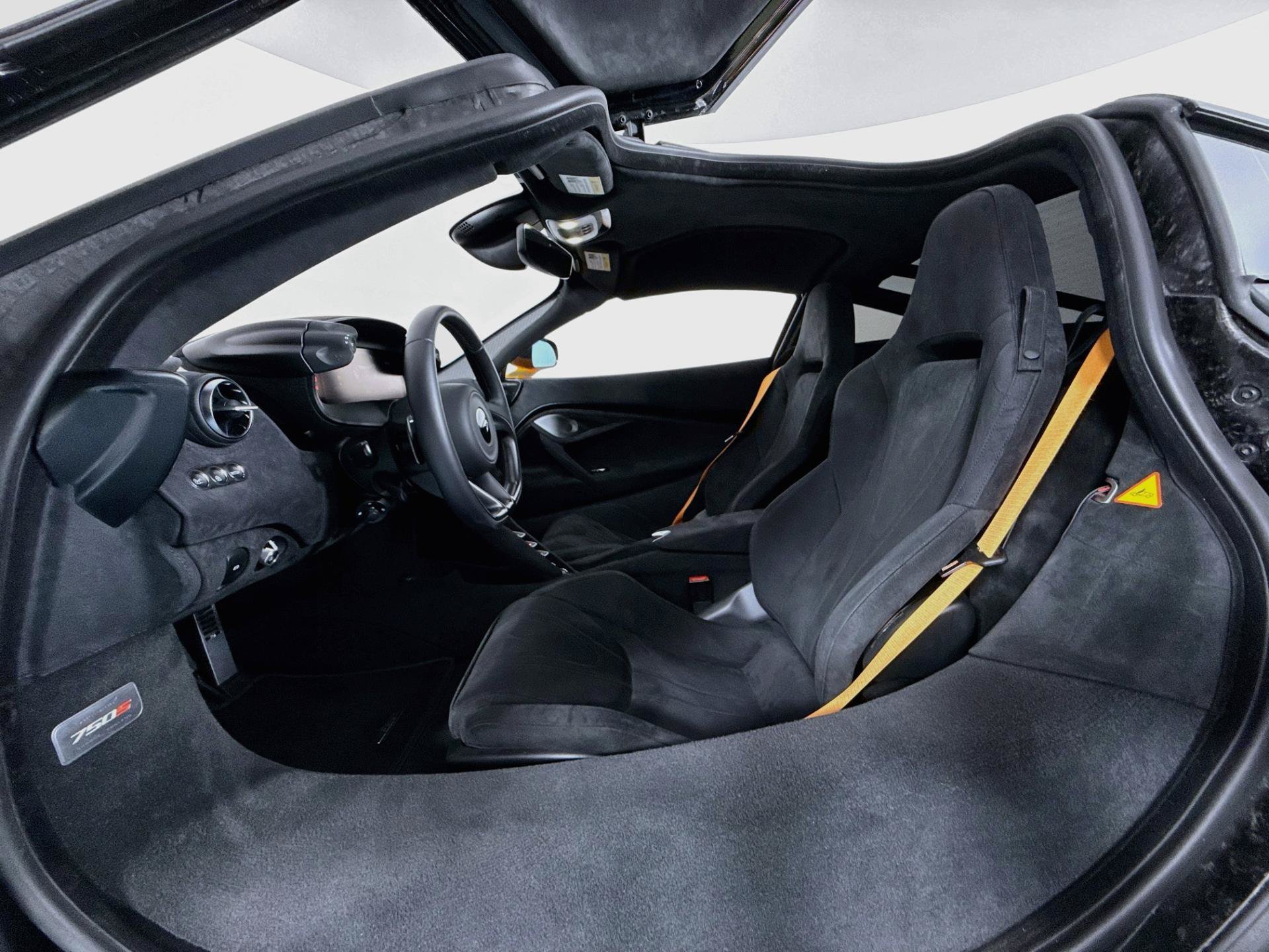 Used 2025 McLaren 750S photo 11